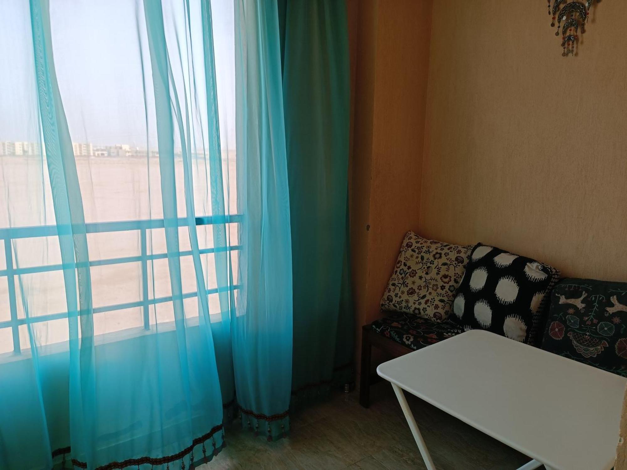Cozy Little Near Kite Station. Apartment *